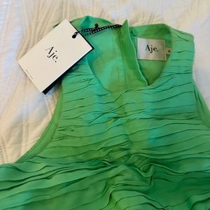 she green cocktail dress